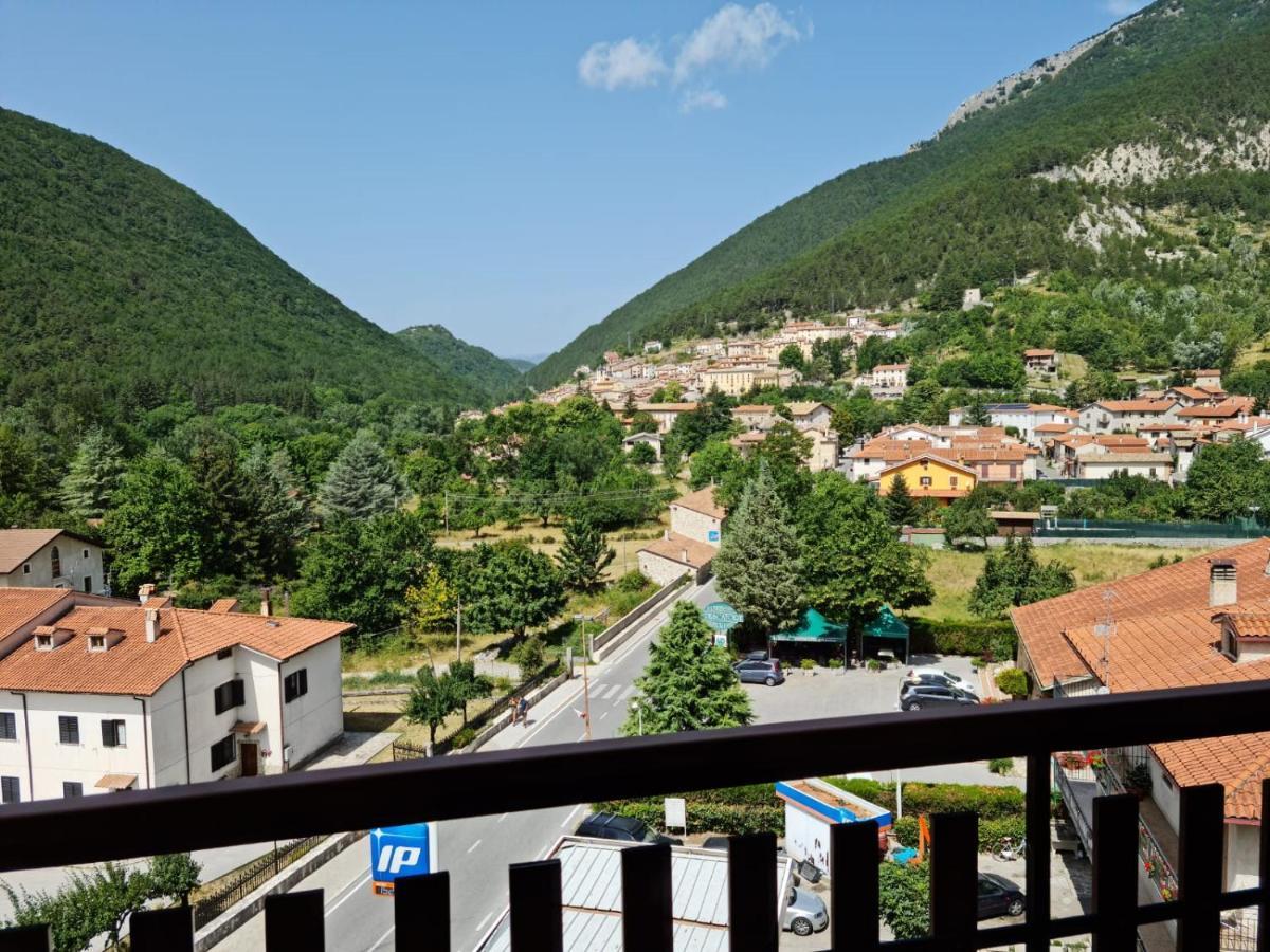 Luxury Lake Villa Villetta Barrea Kültér fotó